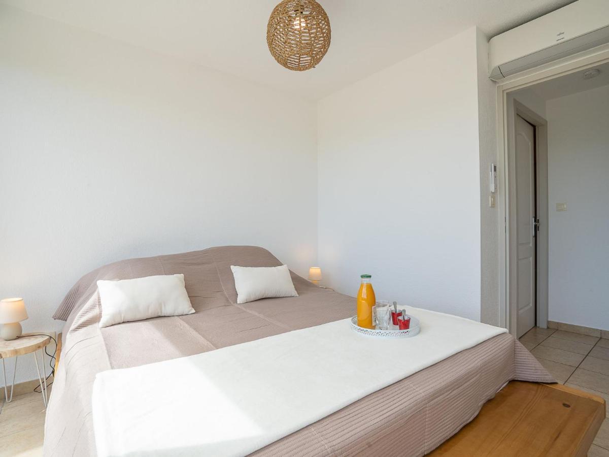 Apartment Les Embruns-16 By Interhome แซงต์-ซีเปรียง ภายนอก รูปภาพ